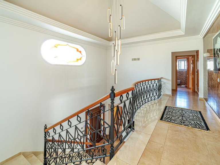 Villa for Sale in Marbella, Malaga 9
