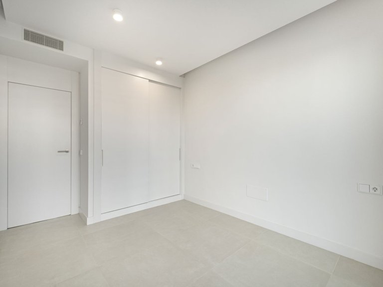 Apartment for Sale in Fuengirola, Malaga 29