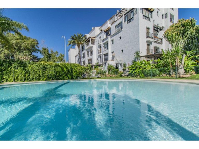 Apartment for Sale in Puerto Banús, Malaga 12
