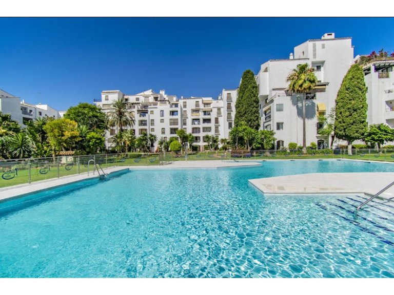 Apartment for Sale in Puerto Banús, Malaga 15