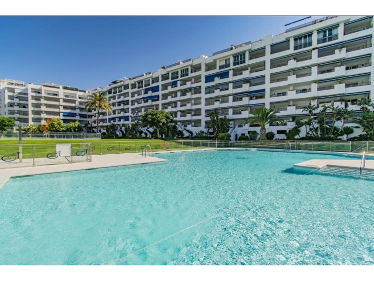 Apartment for Sale in Puerto Banús, Malaga 18