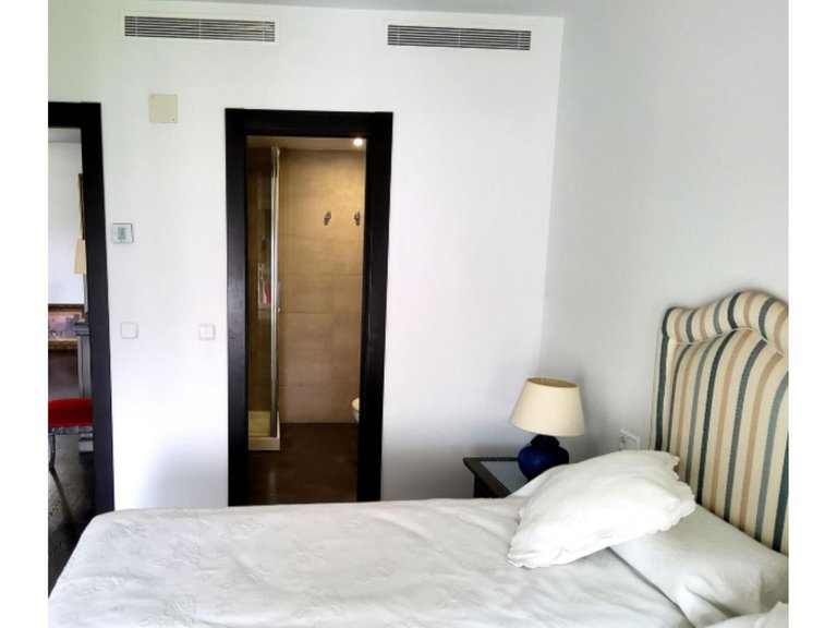 Apartment for Sale in Puerto Banús, Malaga 23