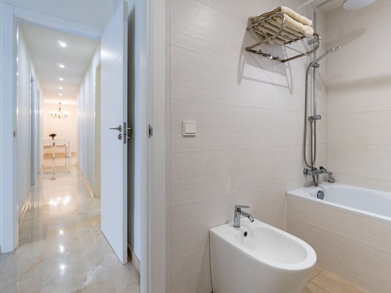 Apartment for Sale in Fuengirola, Malaga 14