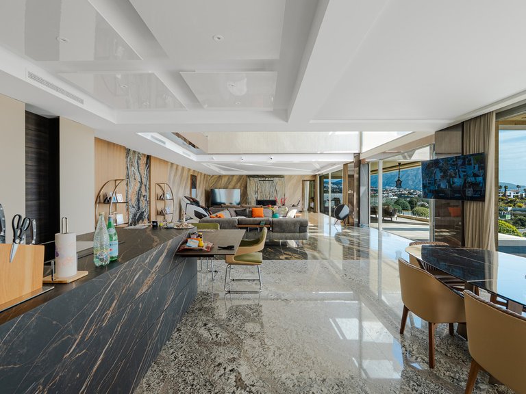 Villa for Sale in Benahavís, Malaga 12