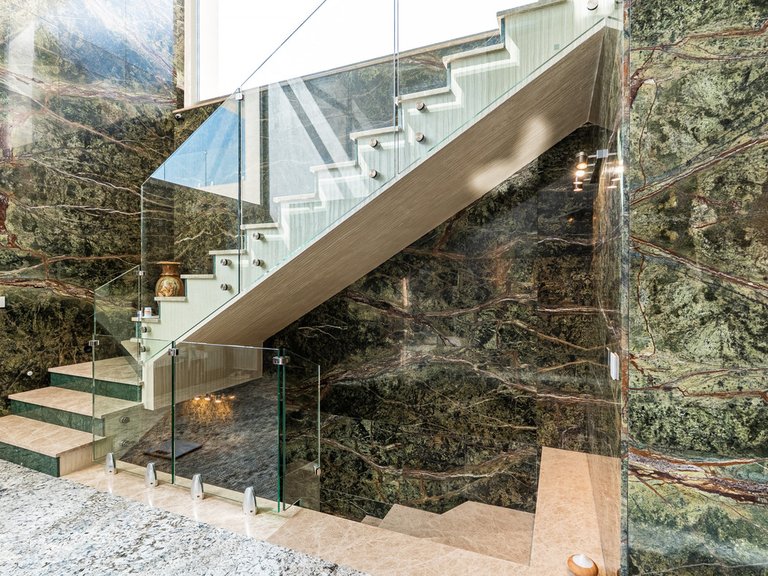 Villa for Sale in Benahavís, Malaga 14