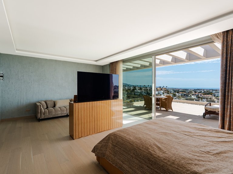 Villa for Sale in Benahavís, Malaga 15