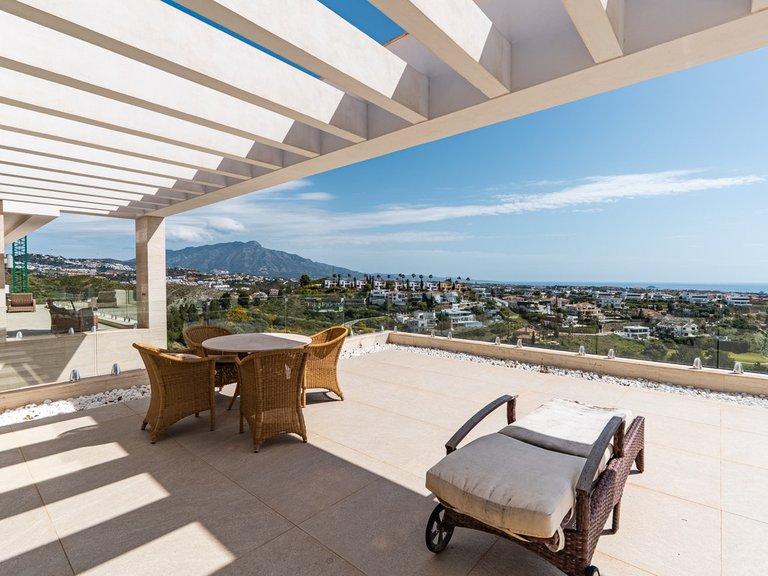 Villa for Sale in Benahavís, Malaga 17