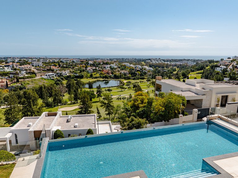 Villa for Sale in Benahavís, Malaga 2