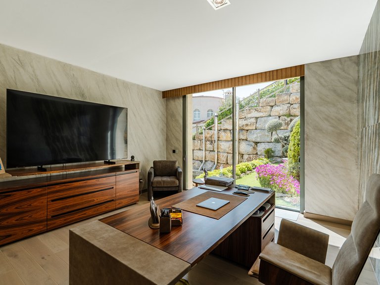 Villa for Sale in Benahavís, Malaga 23