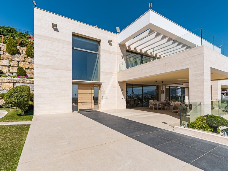 Villa for Sale in Benahavís, Malaga 30