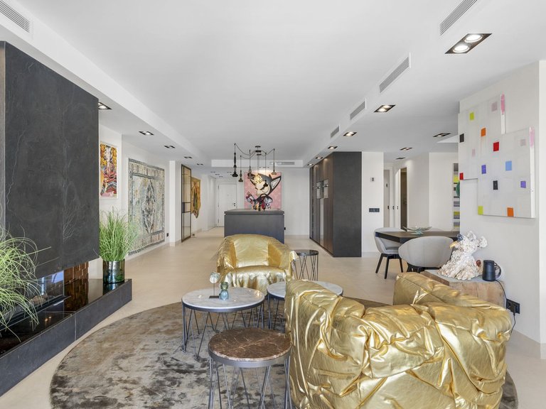 Apartment for Sale in Puerto Banús, Malaga 10