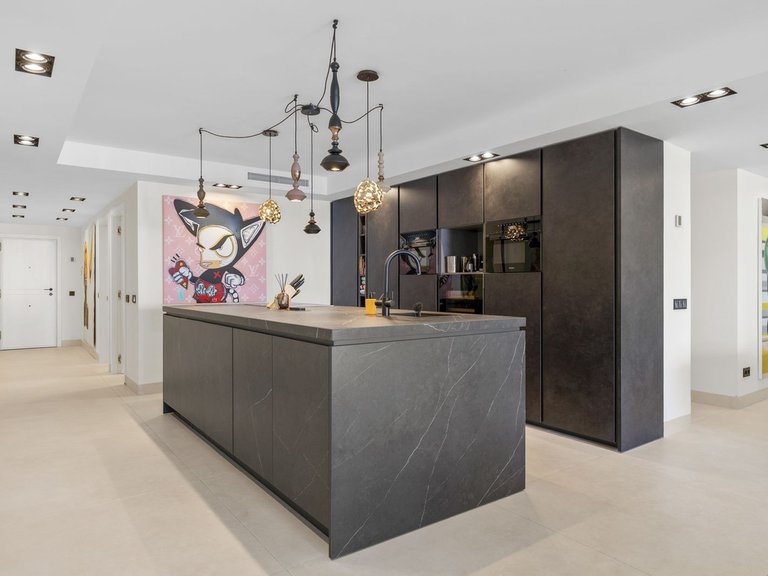 Apartment for Sale in Puerto Banús, Malaga 11