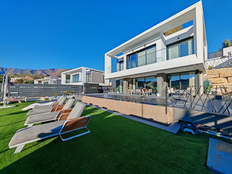 Villa for Sale in Valle Romano, Malaga 19