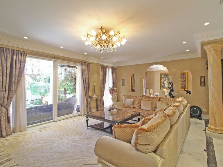 Villa for Sale in Bahía De Marbella, Malaga 15