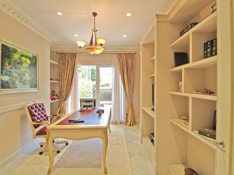 Villa for Sale in Bahía De Marbella, Malaga 16