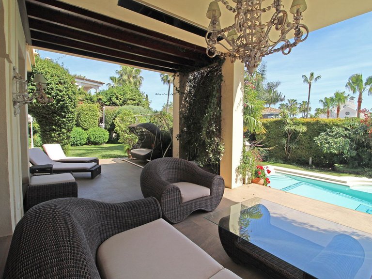 Villa for Sale in Bahía De Marbella, Malaga 24