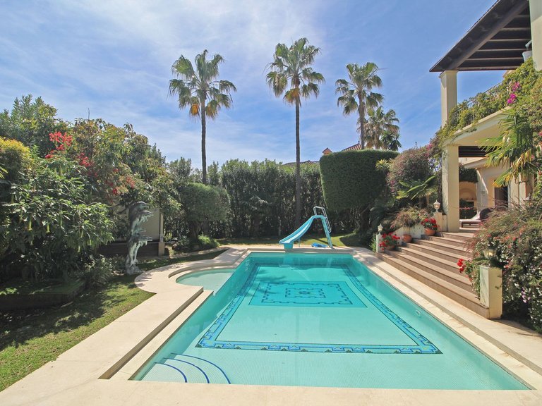 Villa for Sale in Bahía De Marbella, Malaga 27