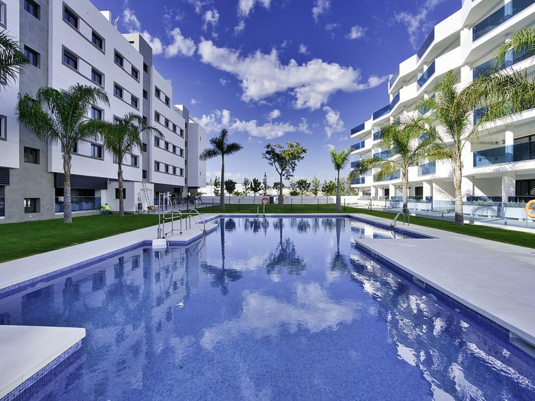 Penthouse for Sale in Costa del Sol Las Lagunas, Malaga 2