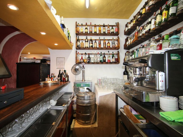 Commercial for Sale in El Paraiso, Malaga 16