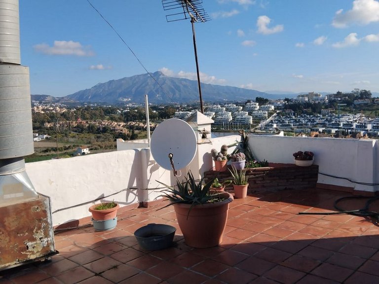 Commercial for Sale in El Paraiso, Malaga 38