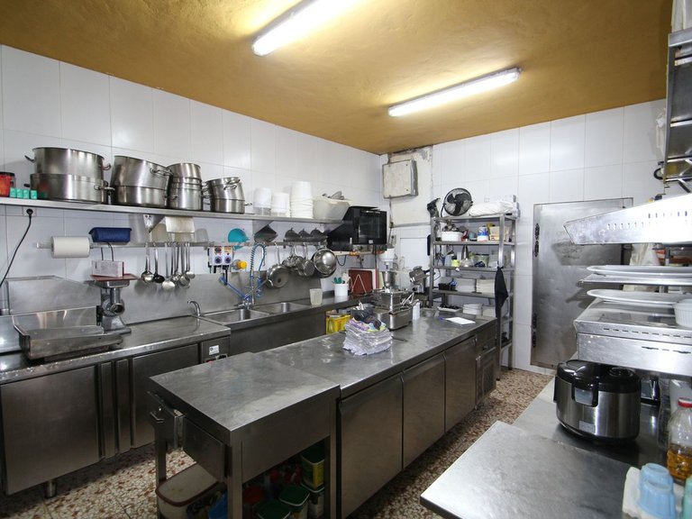 Commercial for Sale in El Paraiso, Malaga 5