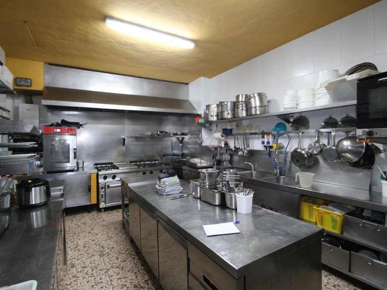 Commercial for Sale in El Paraiso, Malaga 6