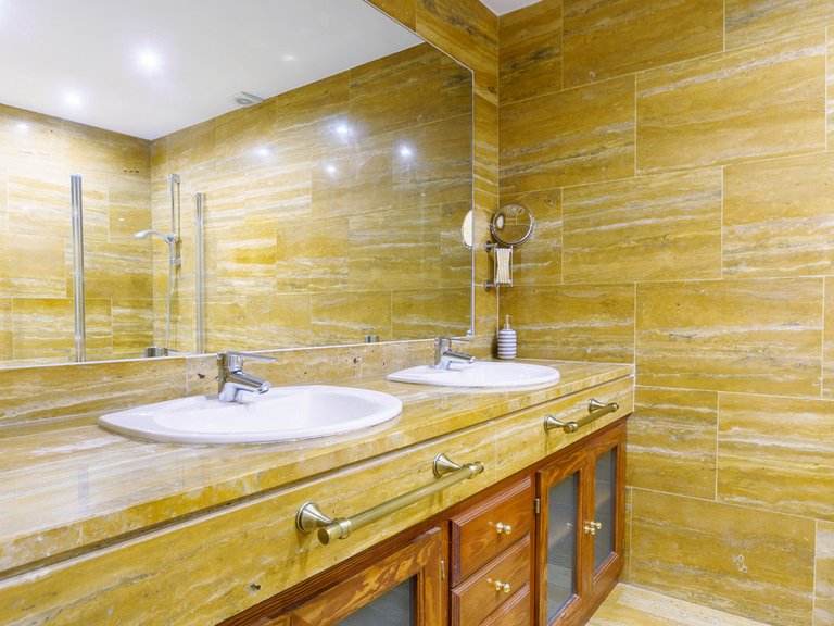 Apartment for Sale in Puerto Banús, Malaga 14