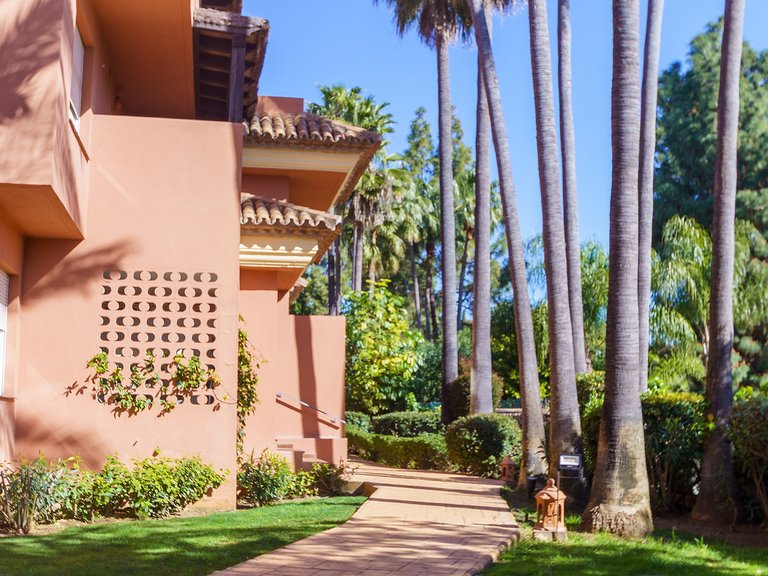 Apartment for Sale in Puerto Banús, Malaga 19