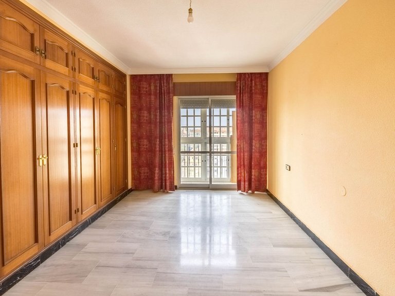Apartment for Sale in Fuengirola, Malaga 35