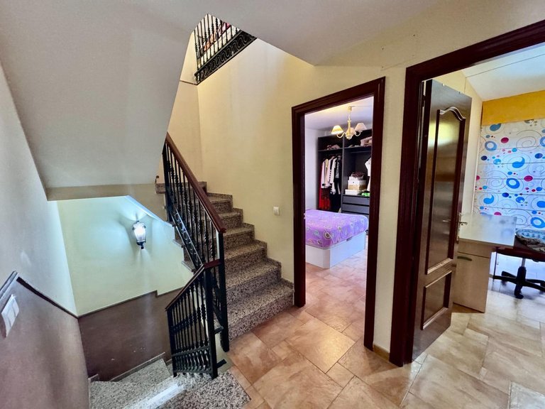 Villa for Sale in Benalmadena Pueblo, Malaga 16