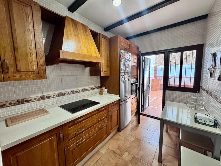 Villa for Sale in Benalmadena Pueblo, Malaga 5