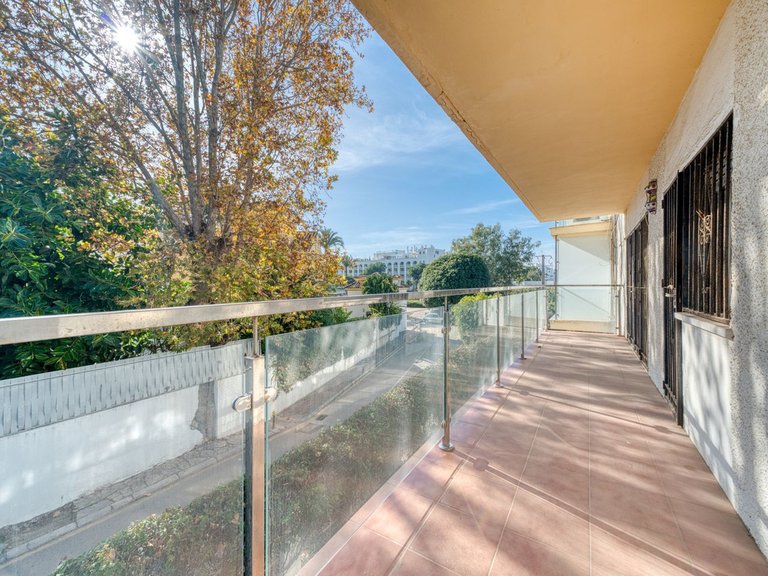 Apartment for Sale in The Golden Mile, Malaga 15