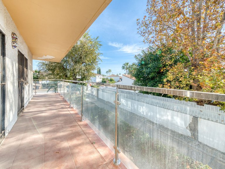 Apartment for Sale in The Golden Mile, Malaga 16