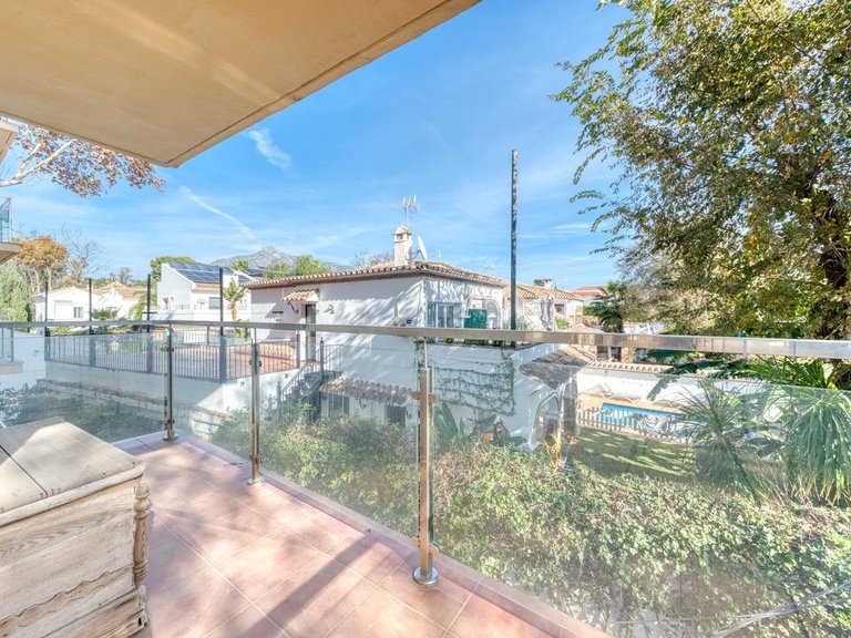 Apartment for Sale in The Golden Mile, Malaga 17