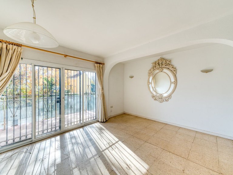 Apartment for Sale in The Golden Mile, Malaga 2