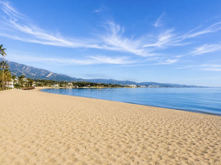 Apartment for Sale in The Golden Mile, Malaga 5