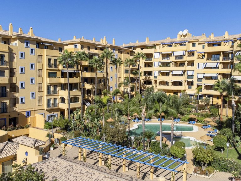 Apartment for Sale in San Pedro De Alcántara, Malaga 30