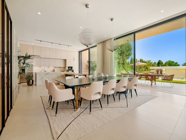 Villa for Sale in Guadalmina Alta, Malaga 12