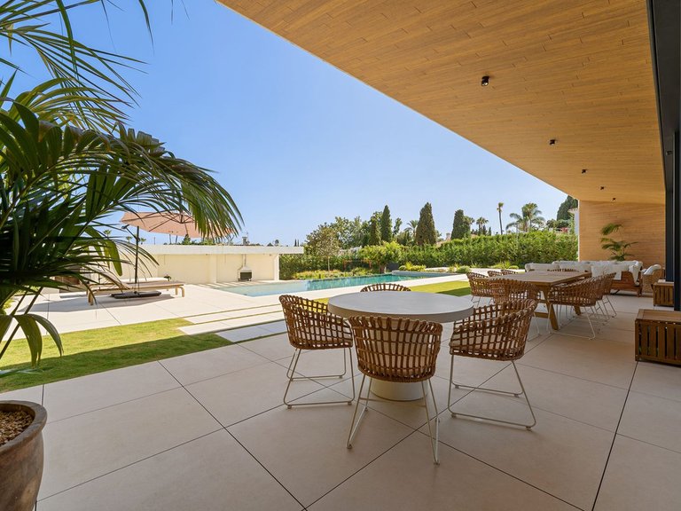 Villa for Sale in Guadalmina Alta, Malaga 14