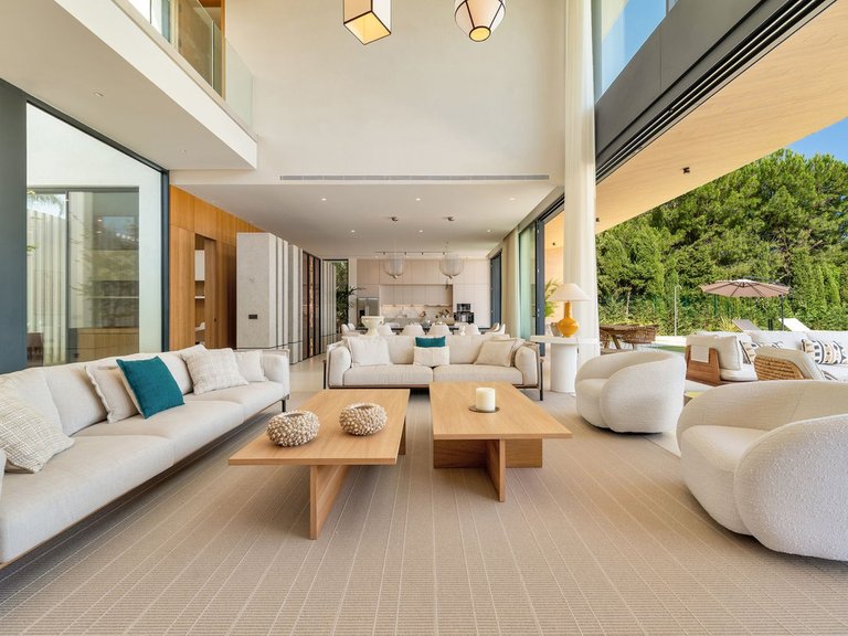 Villa for Sale in Guadalmina Alta, Malaga 20