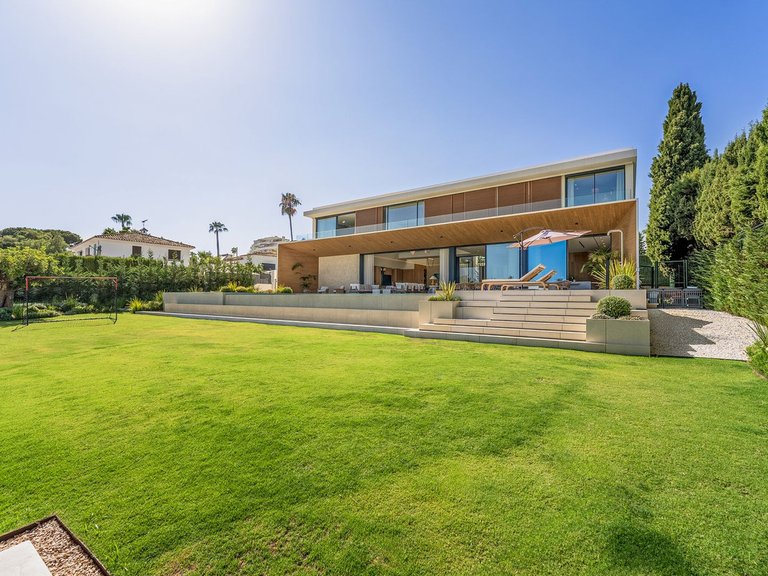 Villa for Sale in Guadalmina Alta, Malaga 27