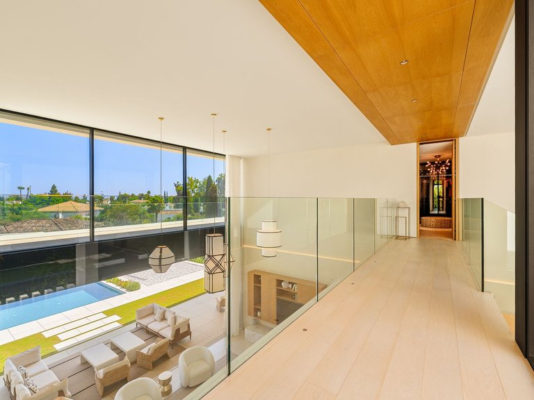 Villa for Sale in Guadalmina Alta, Malaga 32