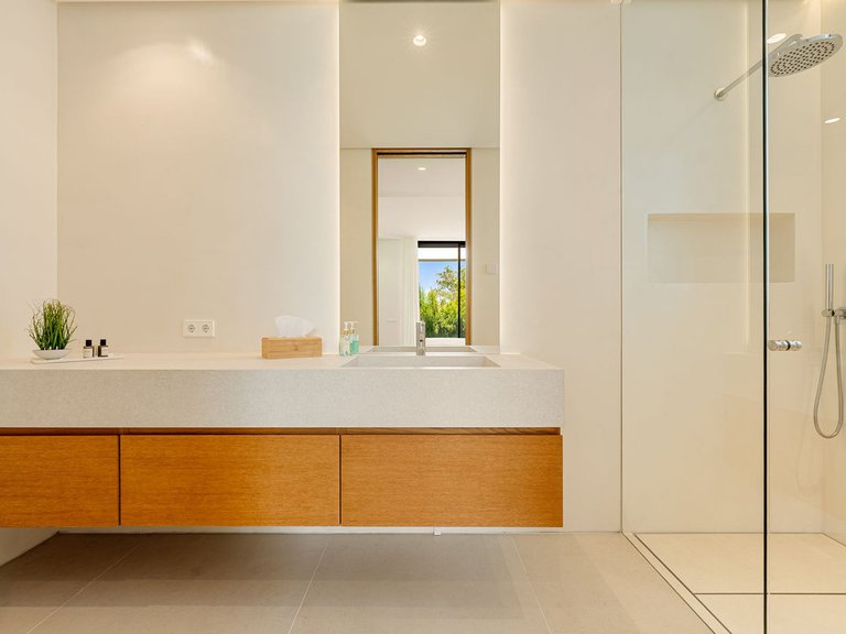 Villa for Sale in Guadalmina Alta, Malaga 37