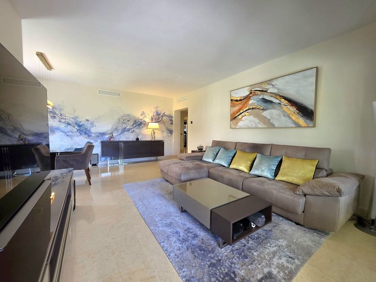 Apartment for Sale in Benahavís, Malaga 12