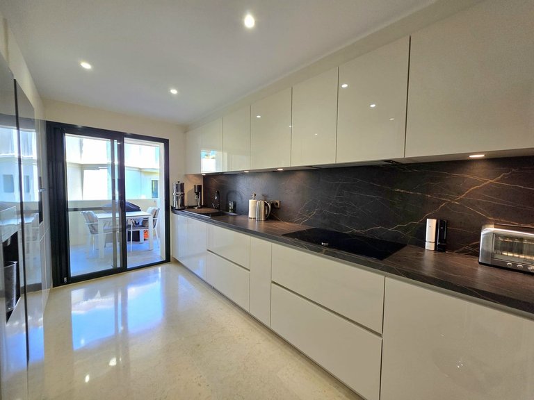 Apartment for Sale in Benahavís, Malaga 6