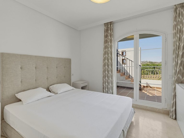 Apartment for Sale in Los Arqueros, Malaga 8