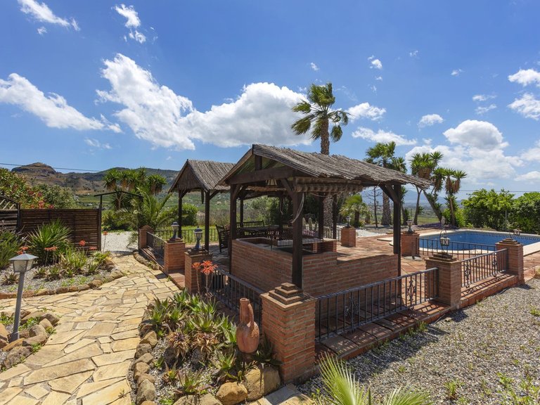 Country House for Sale in Pizarra, Malaga 12