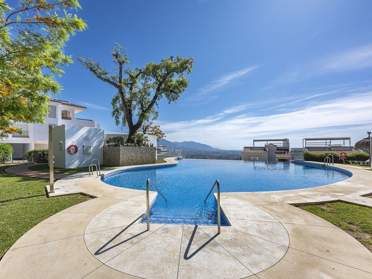Apartment for Sale in La Mairena, Malaga 29