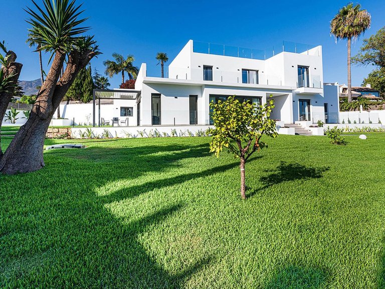 Villa for Sale in Marbella, Malaga 12