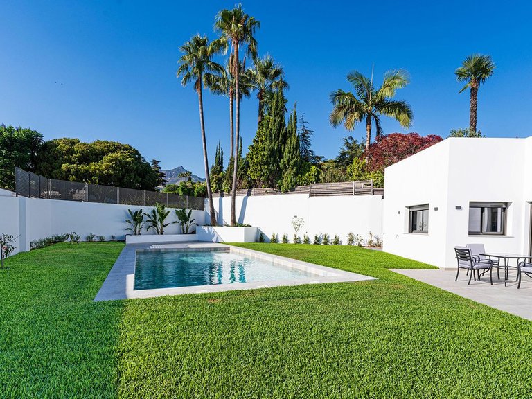 Villa for Sale in Marbella, Malaga 14